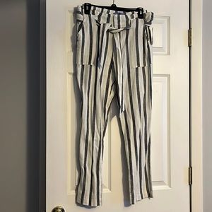 High-waisted belted pants